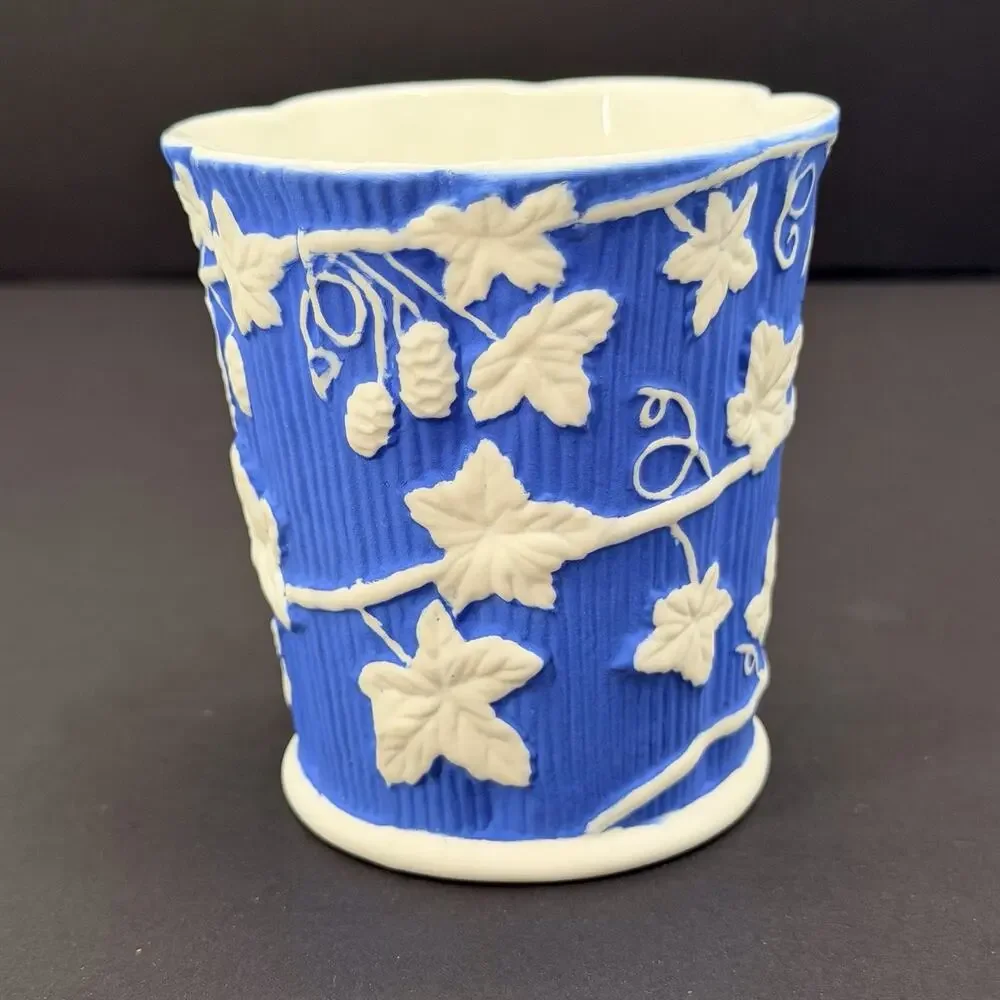 MMA Metropolitan Museum of Art Blue White Relief Ivy Vine Cachepot Planter Vase